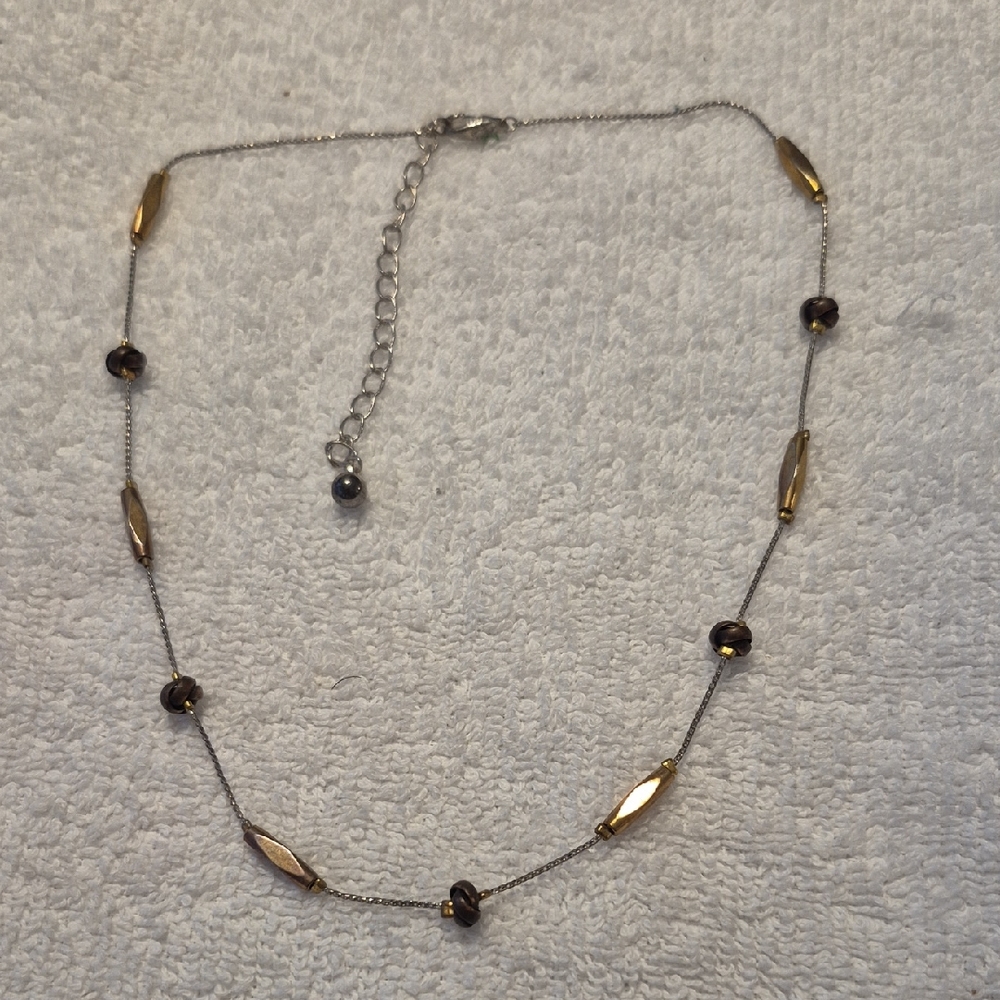 Elegant Gold and Brown Necklace